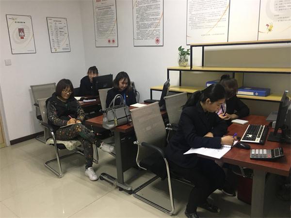 分享“錘煉領導力，加速職業化《遼聯精英》EMBA特訓”